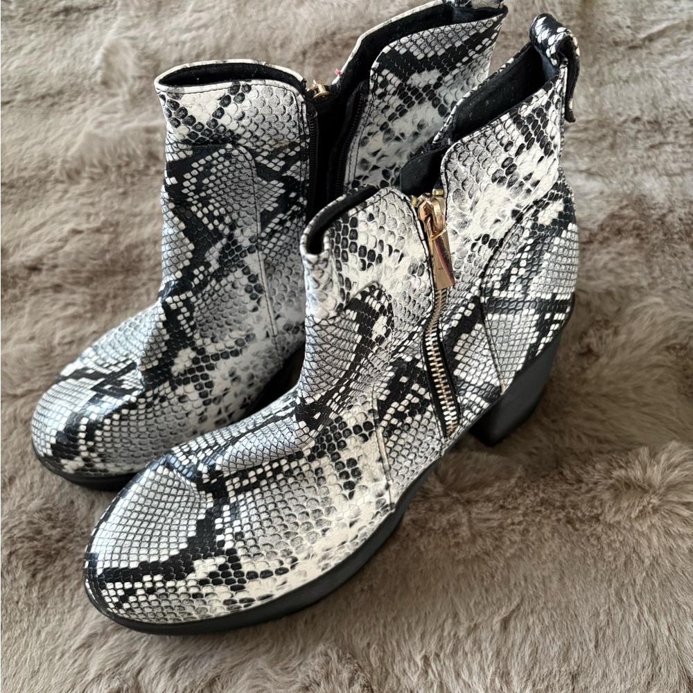 Snakeskin Patterned Ankle Boots